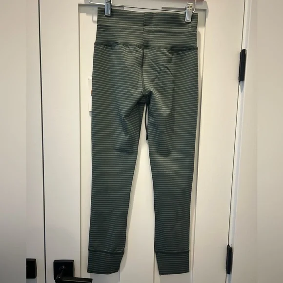 Vuori Stripe Daily Legging in Green and White - Picture 2 of 3